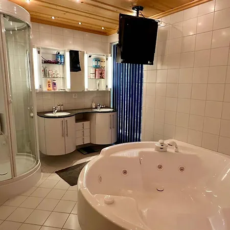 Ski-in In Location *